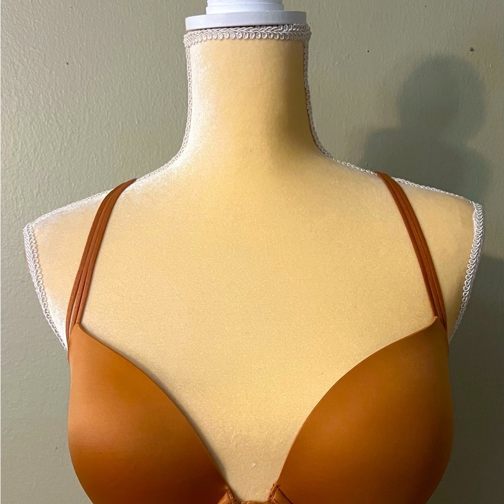 Victorias secret very sexy, push-up bra size 34D excellent condition